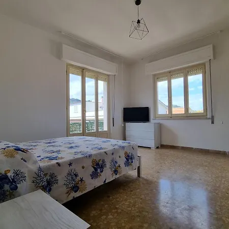 130m, 2 Bagni, Aria Condizionata, Bici Apartment *