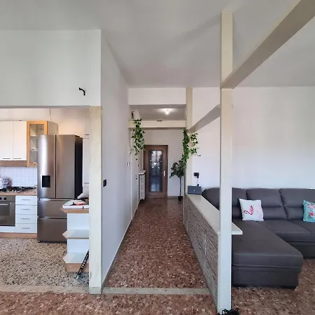 130m, 2 Bagni, Aria Condizionata, Bici